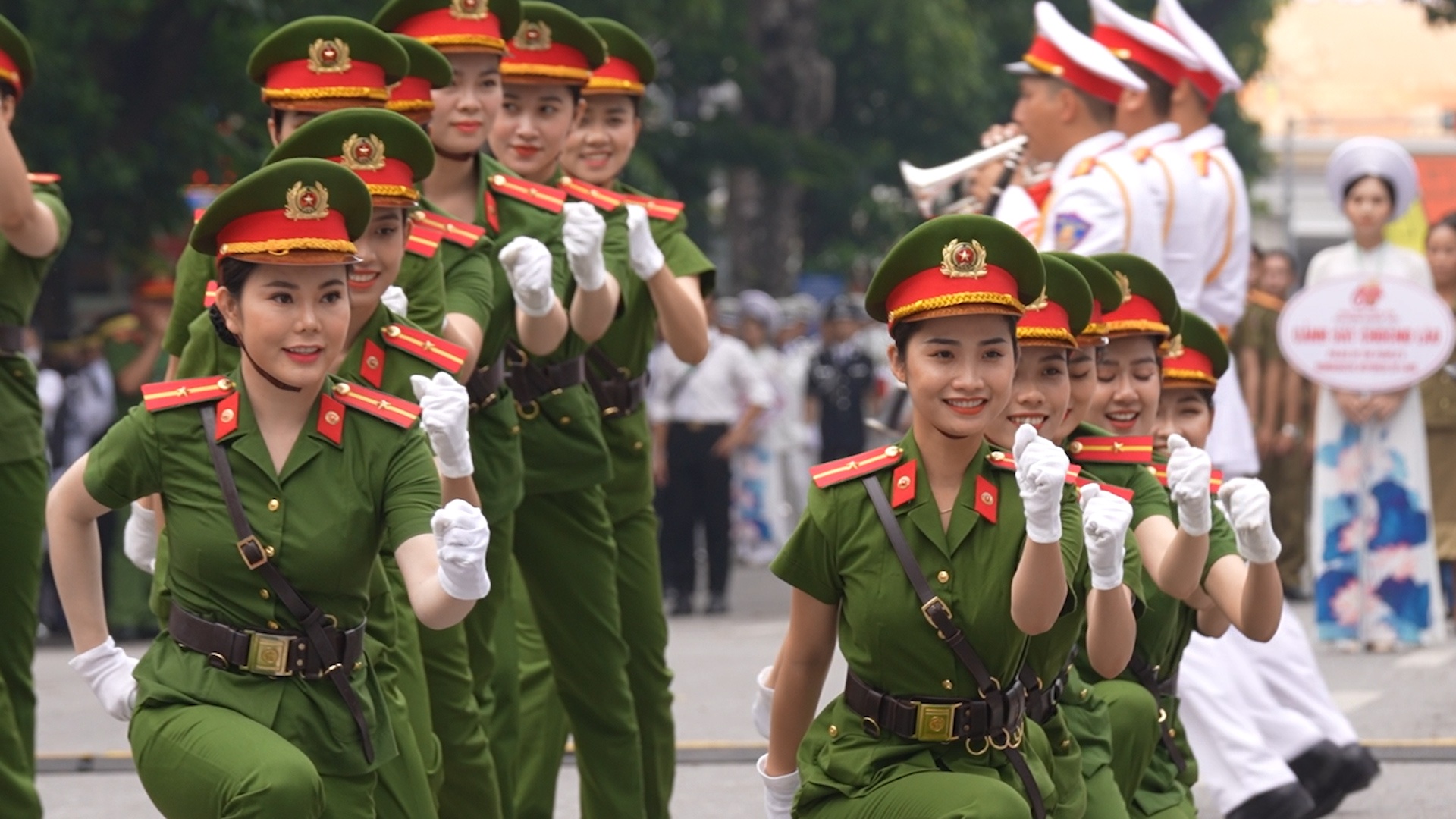 Bong hong canh sat tai Nhac hoi ASEAN+ hinh anh