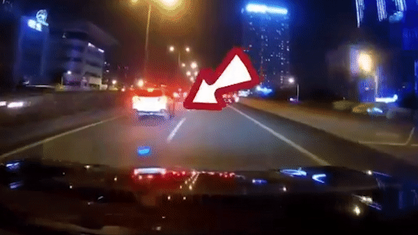 Xe may phong nguoc chieu tren duong Vanh dai 3 hinh anh