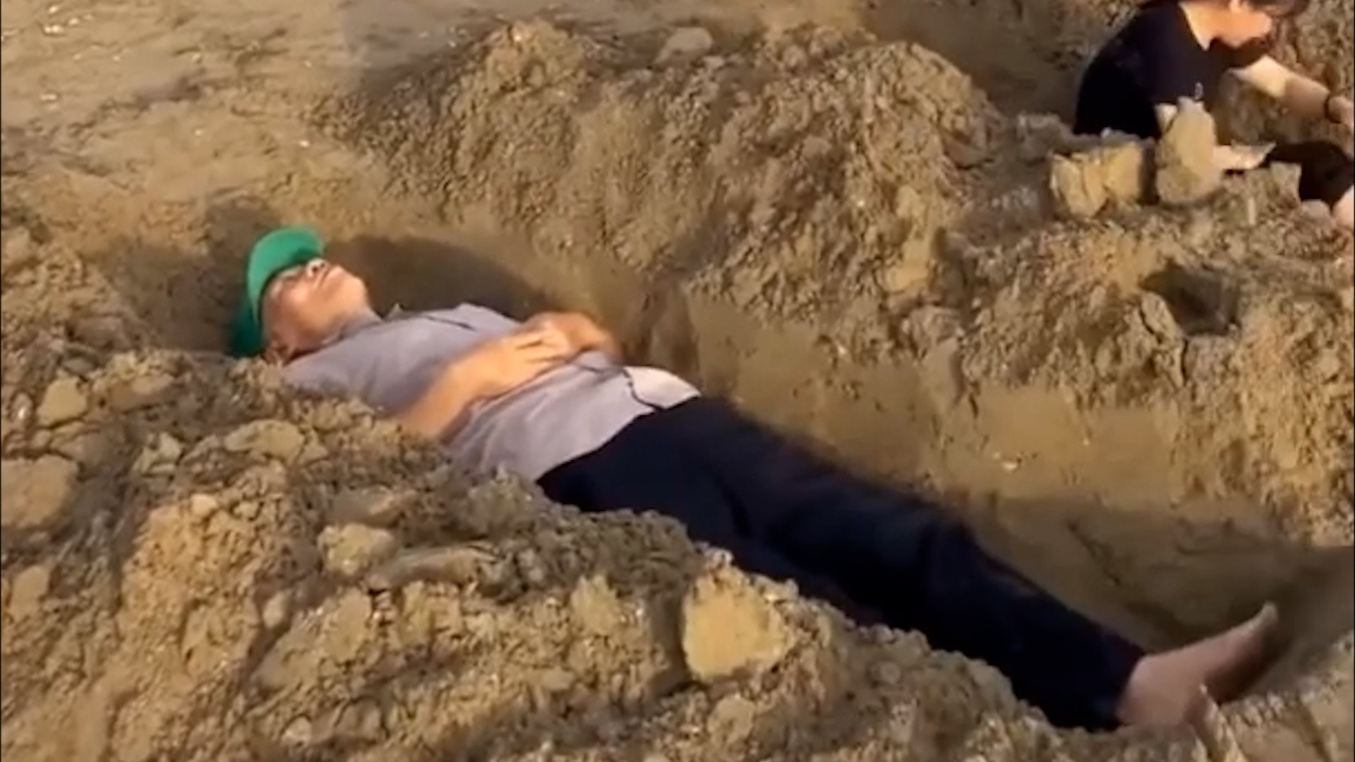 Hang chuc nguoi dao ho, 'nam thien' tren bai bien o Nghe An hinh anh