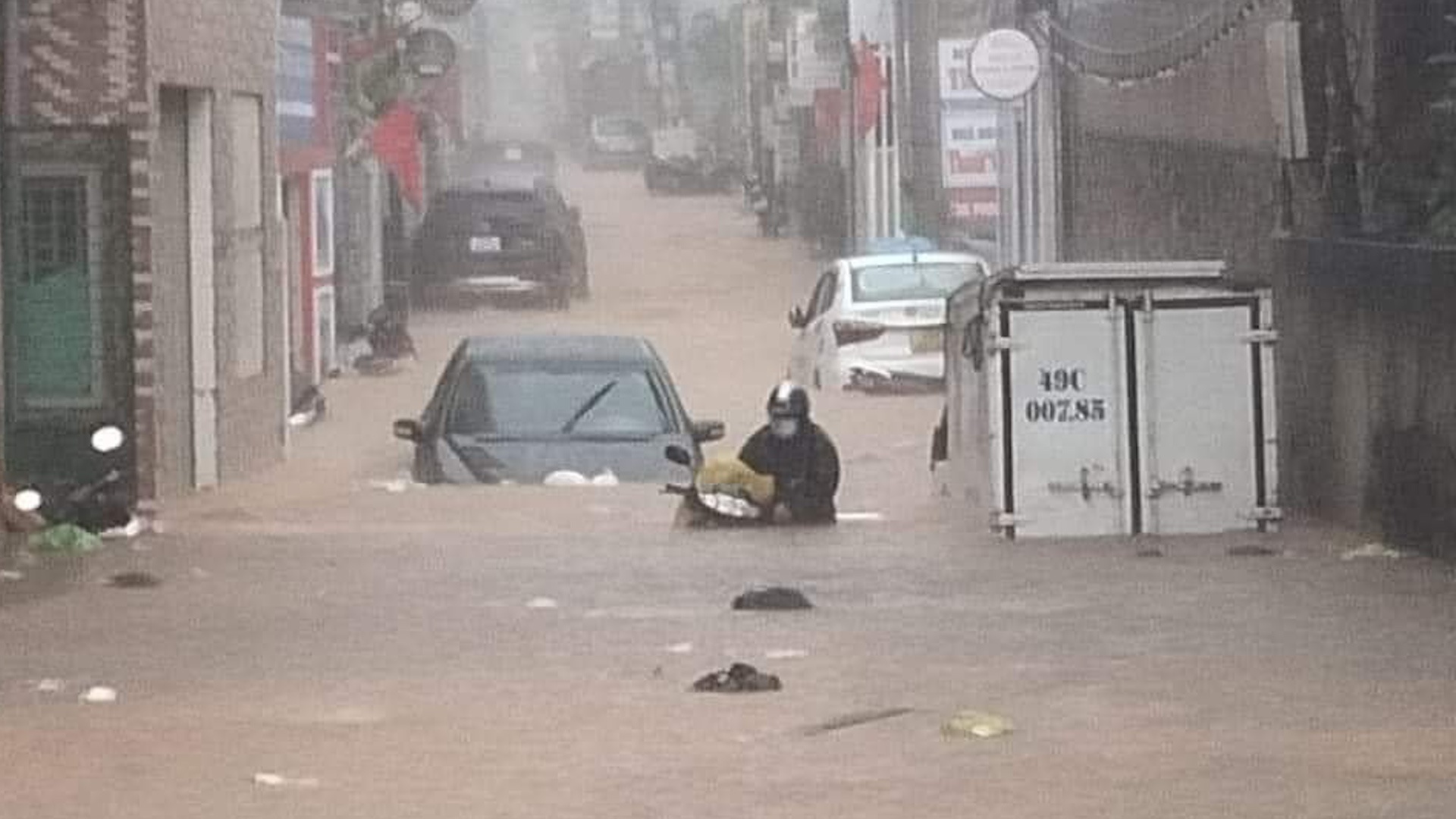 Mua hon mot gio, Da Lat ngap nang hinh anh