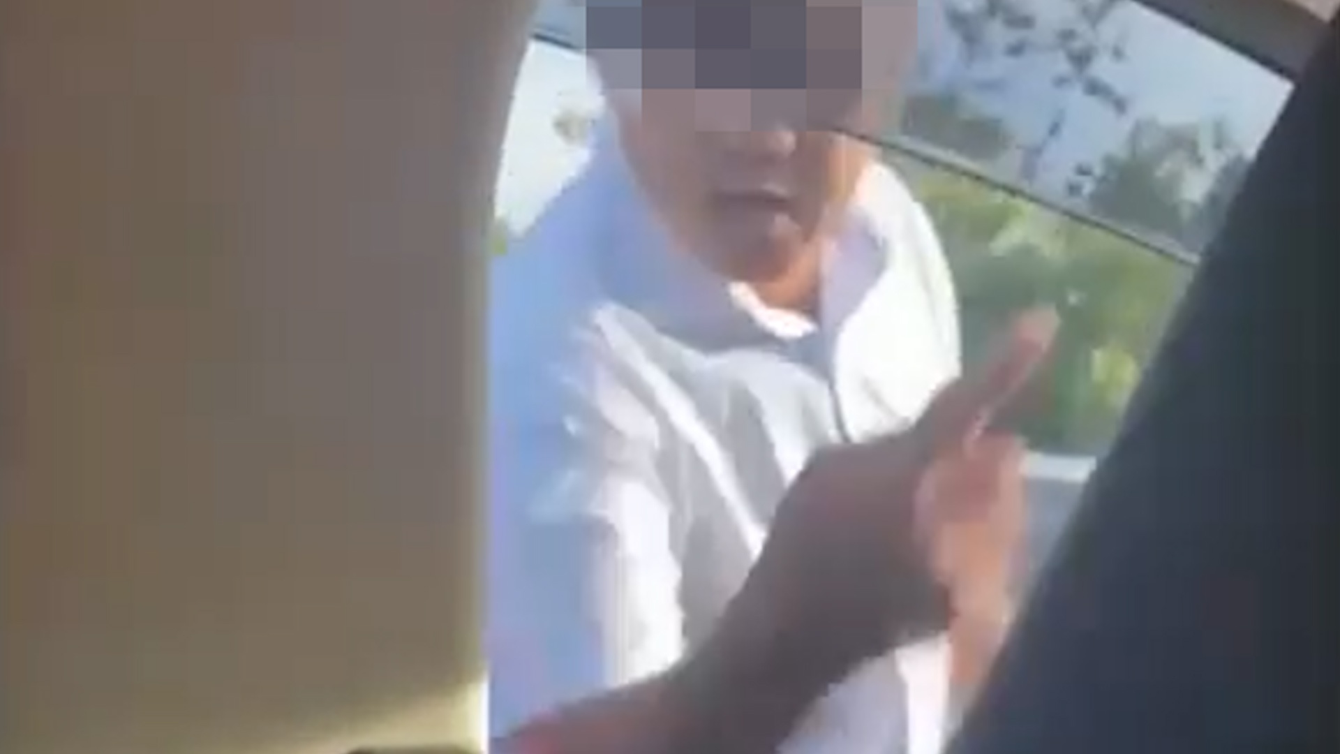 Di nguoc chieu, tai xe xuong ham doa, dap kinh xe di dung hinh anh