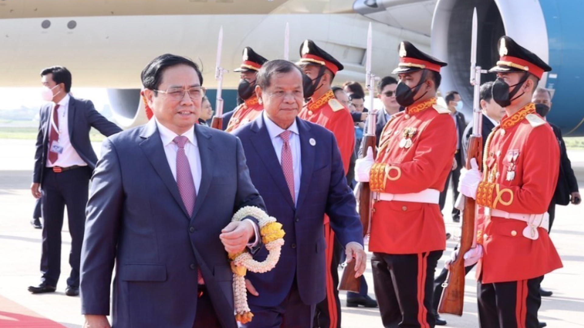 Phnom Penh rop co hoa chao don Thu tuong Pham Minh Chinh hinh anh