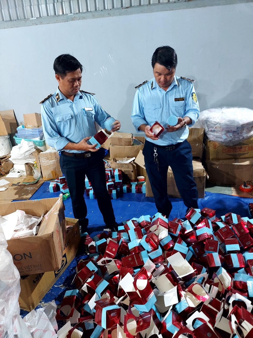 san xuat dau goi gia anh 1