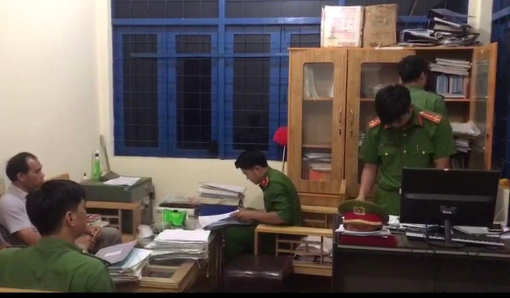 ky luat can bo anh 1