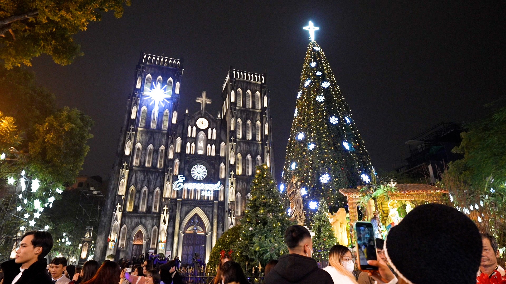 Nha tho lon, pho Hang Ma nhon nhip truoc dem Giang sinh hinh anh