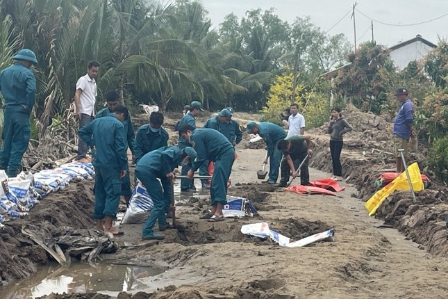 trieu cuong mien Tay anh 1