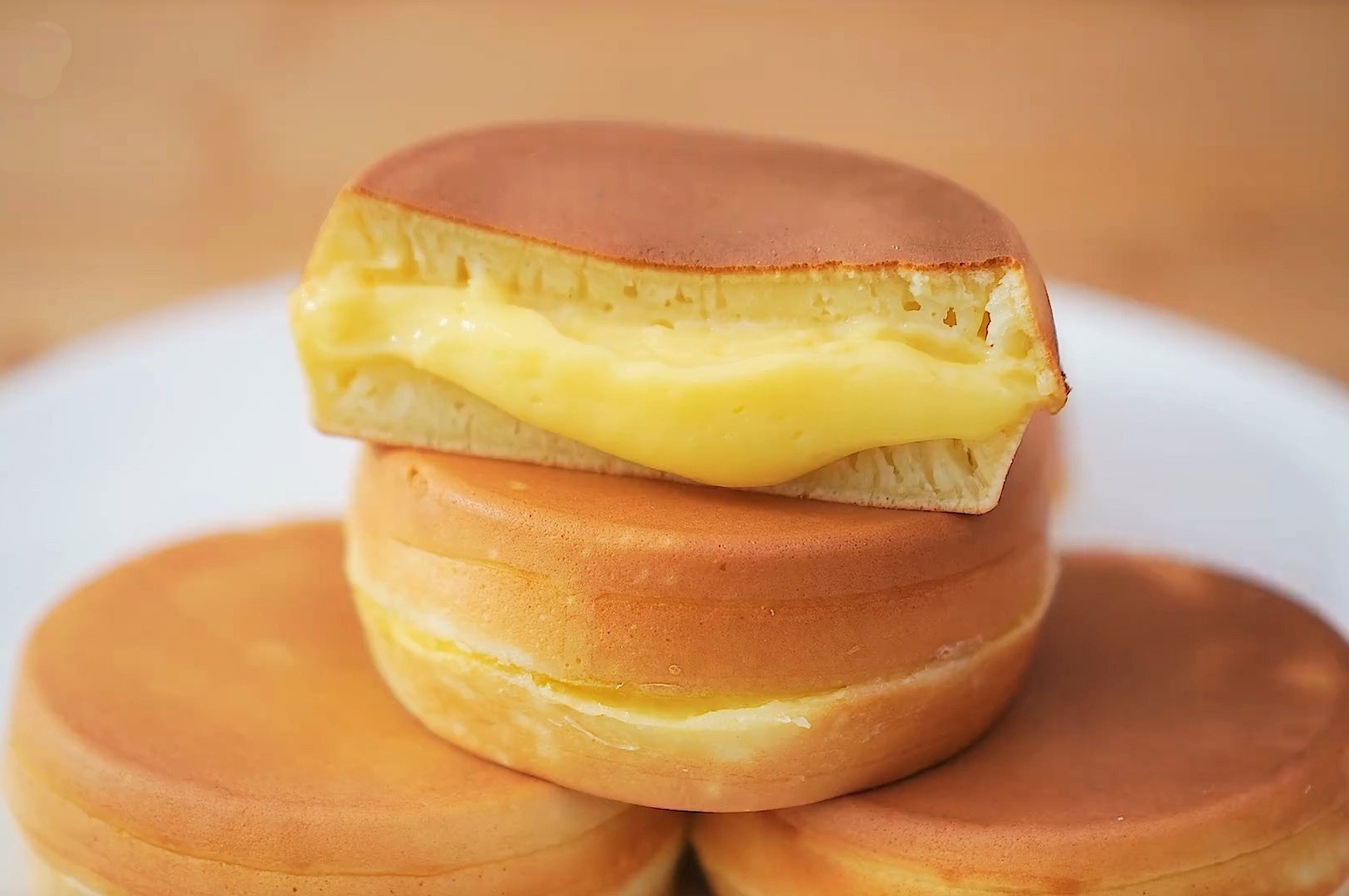 Lam banh kep trung sua khong can lo nuong hinh anh