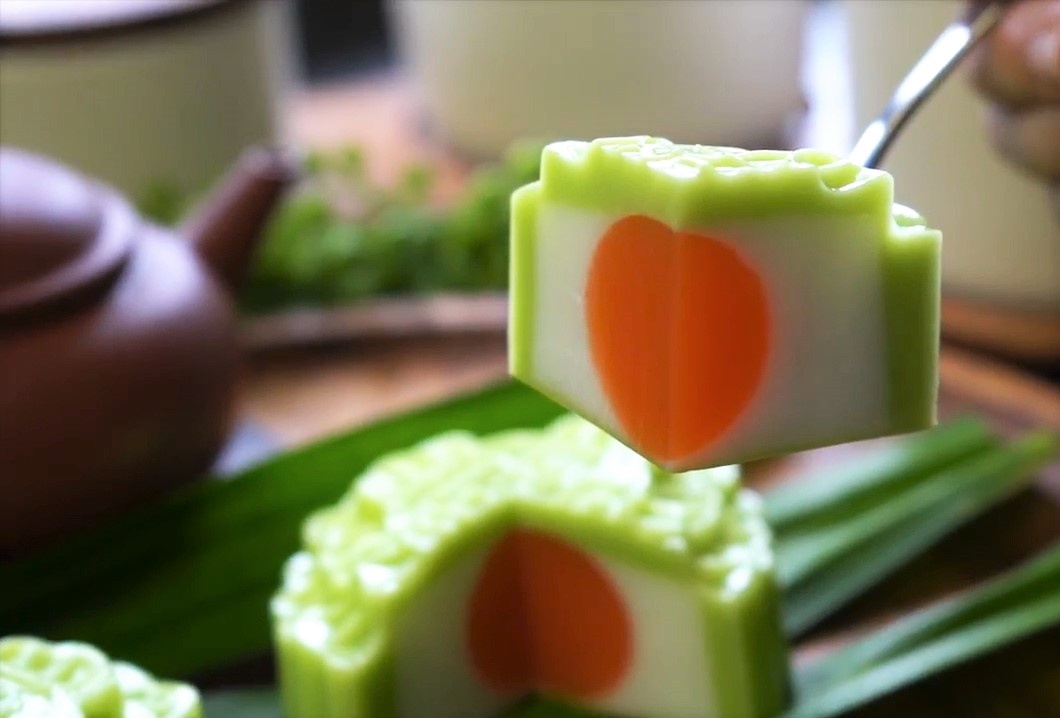 Lam banh Trung Thu rau cau la dua mat lanh hinh anh