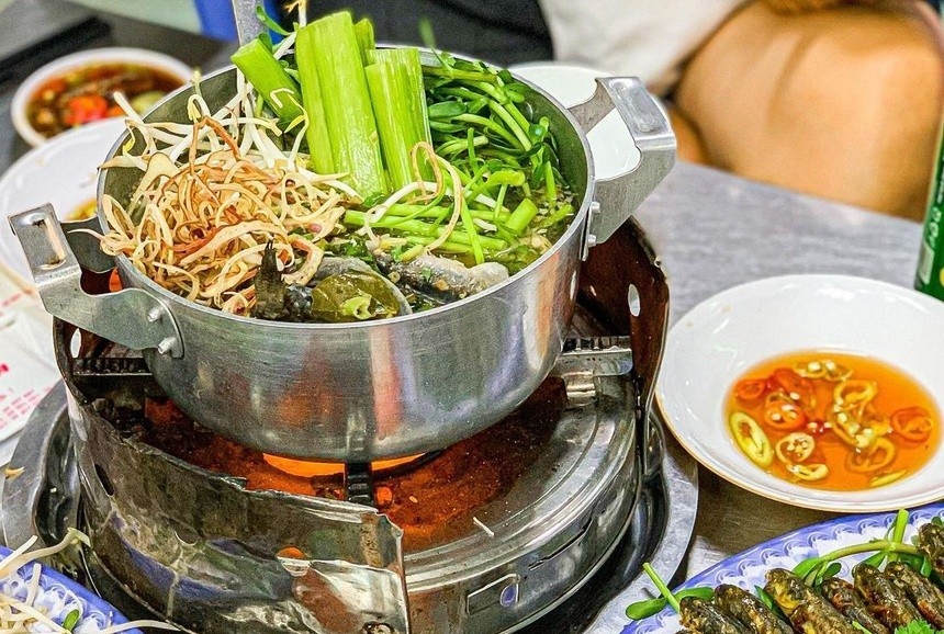 Loat mon lau mien Tay dac trung hinh anh