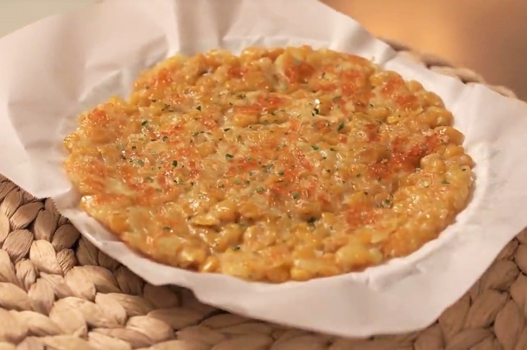 Lam banh ngo an vat chi voi 3 nguyen lieu hinh anh