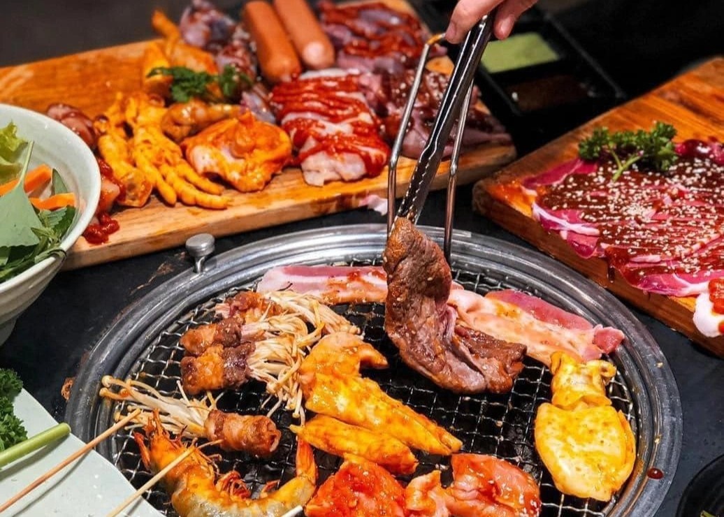 Tiec buffet don nam moi o Da Lat hinh anh