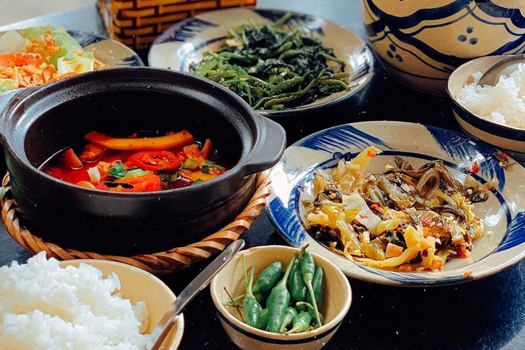 Tiem com trua nhu nha lam tai Da Lat hinh anh