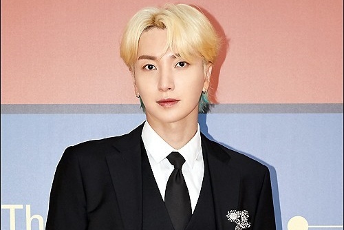 Ly do Super Junior ben chat sau 17 nam hinh anh