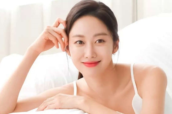 Nhom nhac nu bi lang quen hinh anh