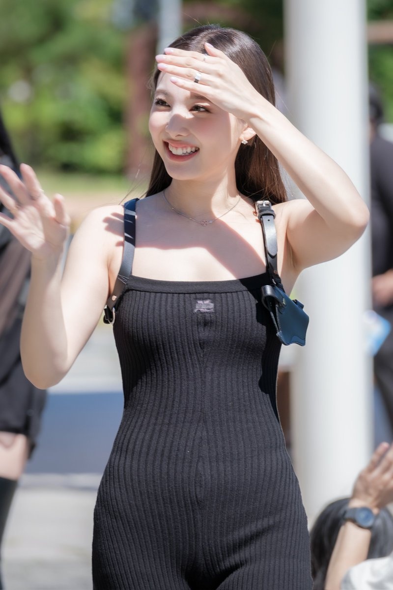 trang phục sexy của TWICE ảnh 2 trang phuc sexy cua TWICE anh 2