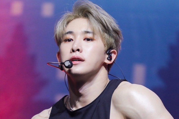 Won Ho tiep tuc bi chi trich vi dang anh khoe vong 3 hinh anh