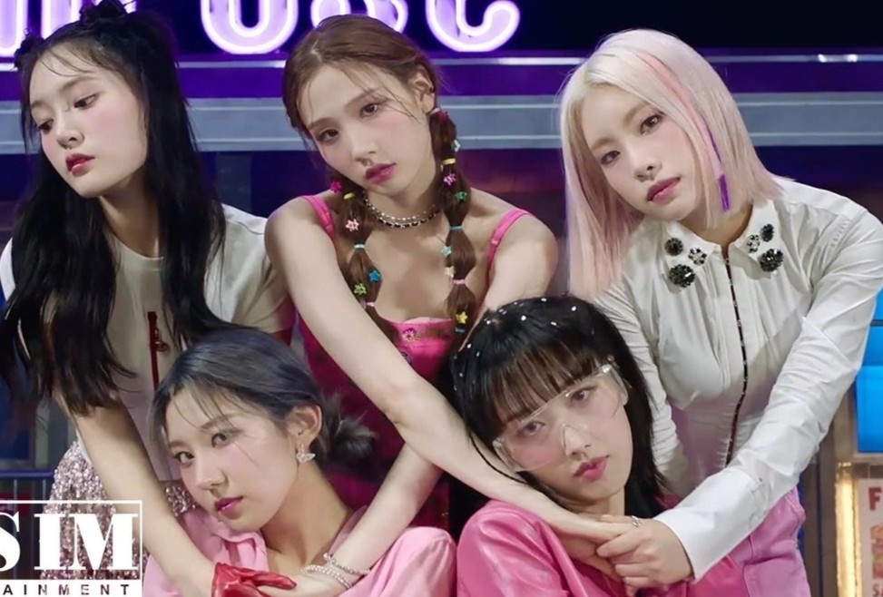 Nhac si ban dat, no nan vi 'nhom nu 14 trieu USD' hinh anh