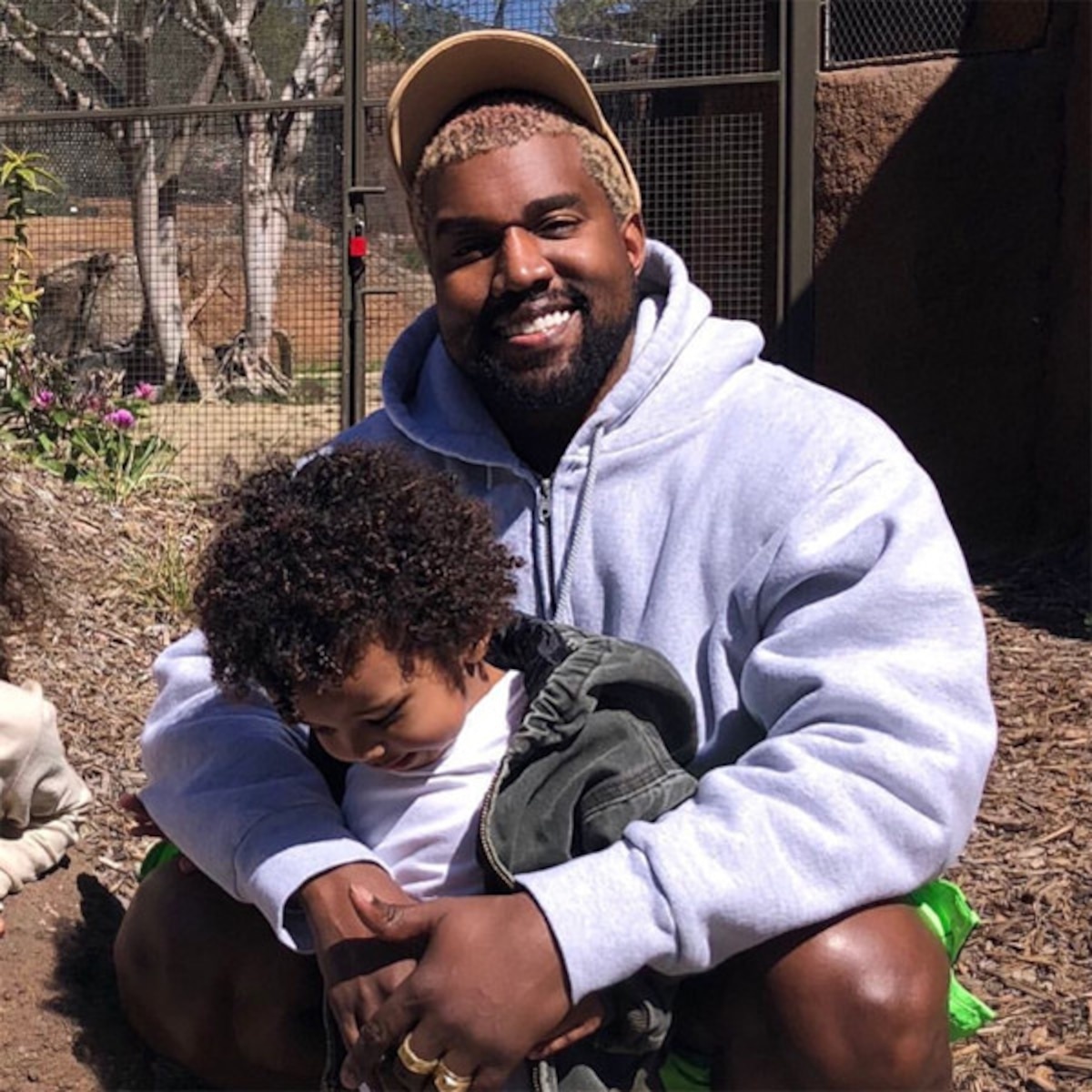 Kanye West li hon anh 1