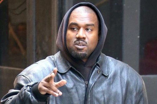 Dong thai cua Kanye West sau khi bi cam cua hinh anh