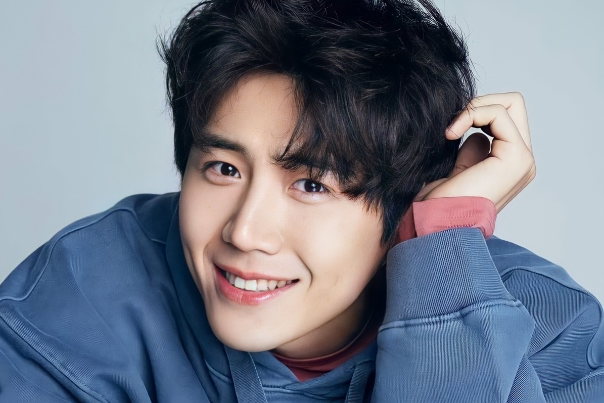 Kim Seon Ho duoc moi dong phim co trang sau be boi hinh anh