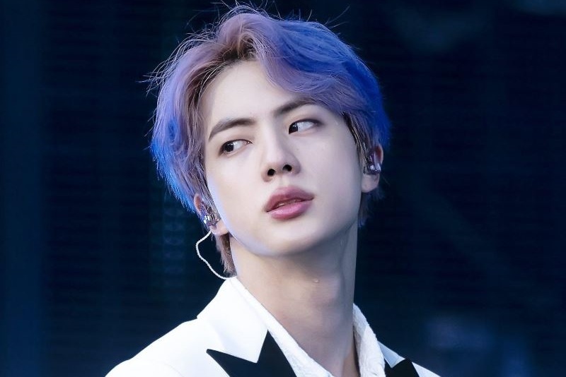 Khoang trong sau khi BTS nhap ngu hinh anh