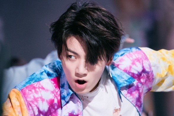 Dau gia xe Mercedes cua 'nguoi dan ong quyen ru nhat tuoi 25' hinh anh