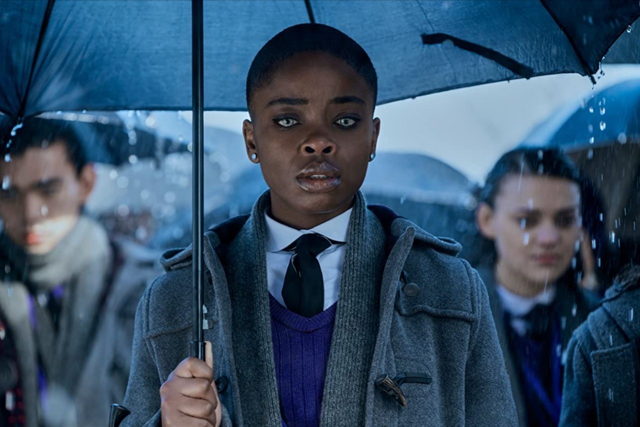 'Wednesday' bi chi trich hinh anh