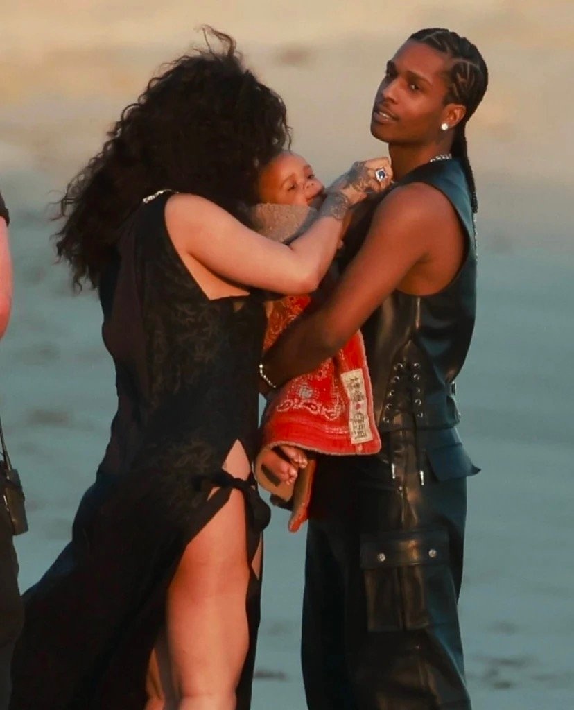 Rihanna  ảnh 1 Rihanna anh 1