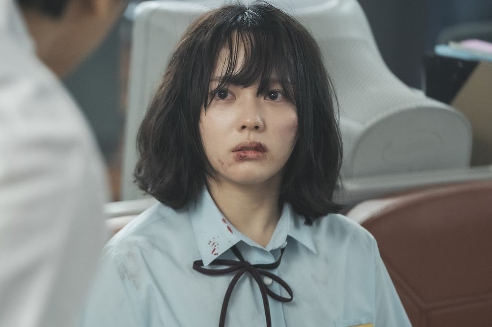 Nghe si Han tai tieng phai boi thuong hop dong hinh anh