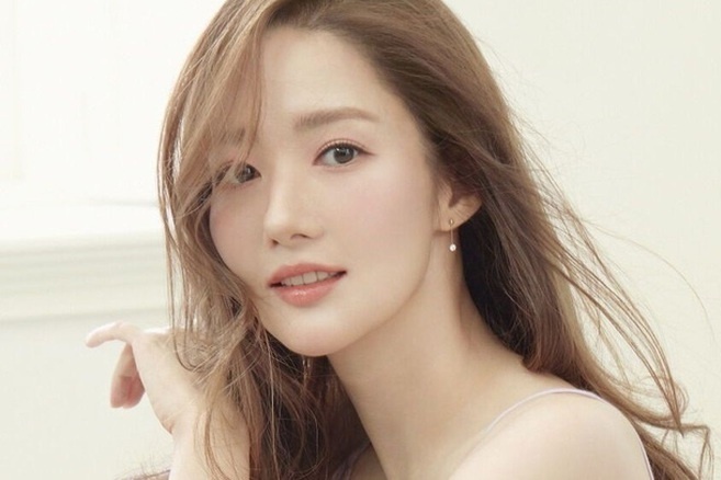 Park Min Young tro lai sau khi chia tay dai gia tien so hinh anh