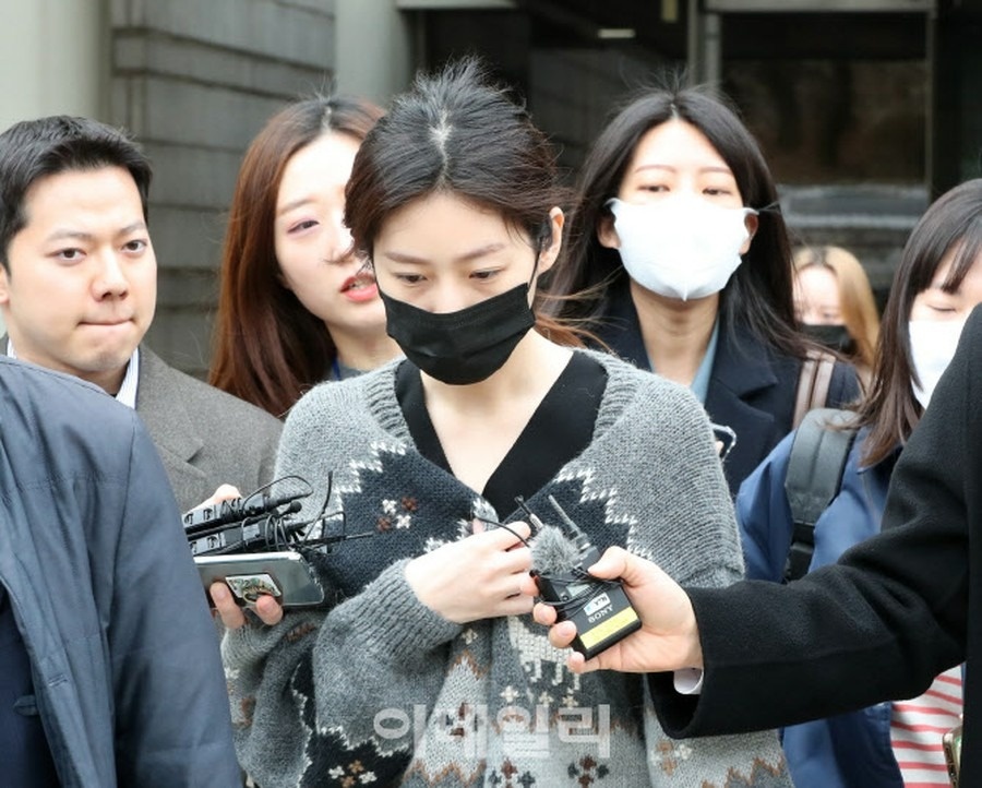 Kim Sae Ron bi to noi doi khi hau toa hinh anh