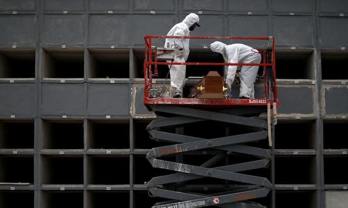 Covid-19 tiep tuc hoanh hanh du doi o Brazil hinh anh