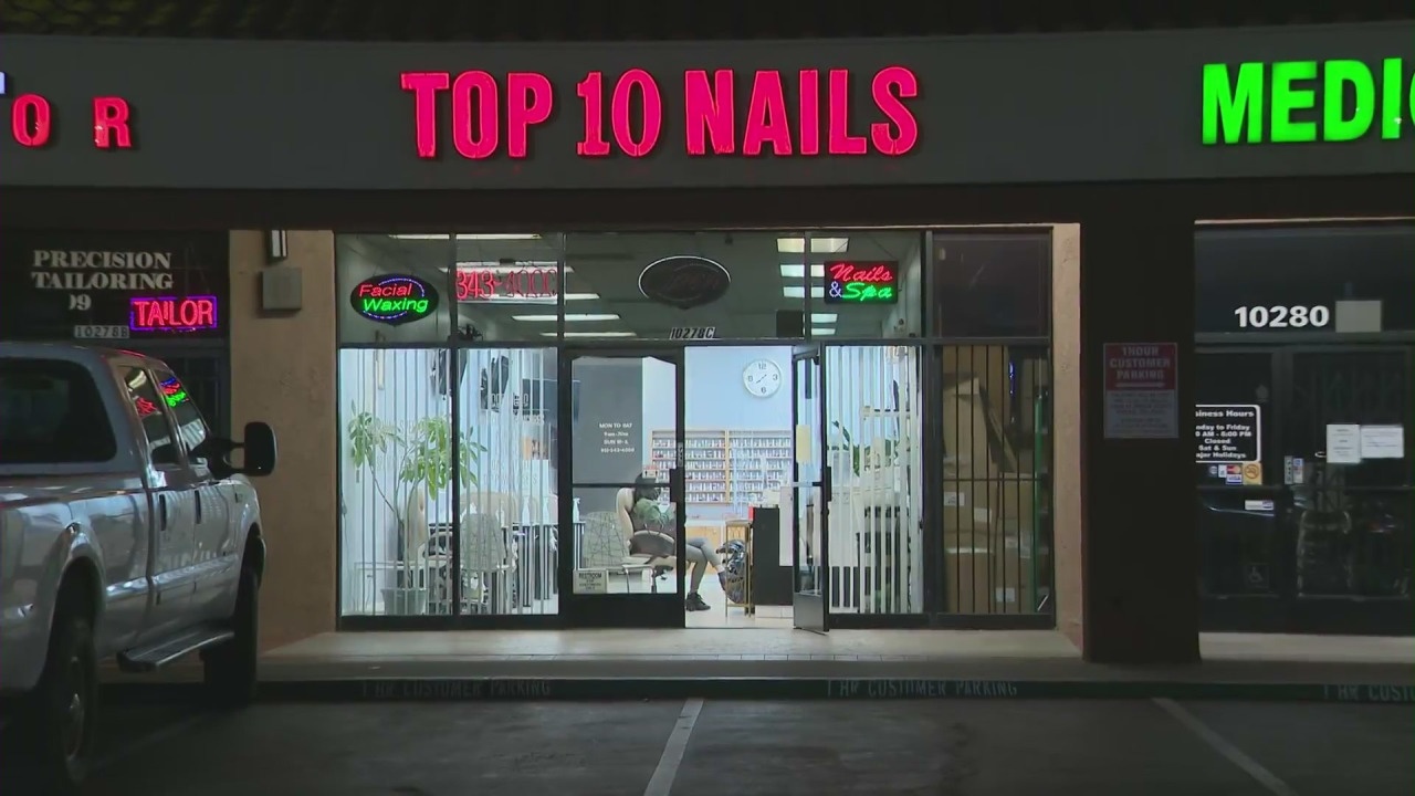 Chu tiem nail goc A bi goi la 'thu xau xi boc mui' trong thu an danh hinh anh