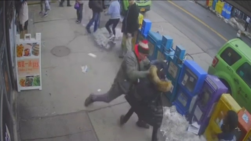 'Toi muon xong vao cuu nguoi bi danh, nhung so hung thu co sung' hinh anh