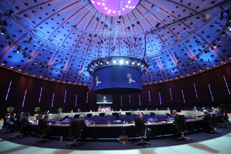 EU tu choi chia se sang che vaccine anh 1