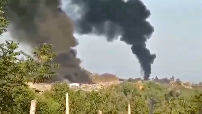 Phe ly khai tan cong thi tran khai thac ngoc cua Myanmar hinh anh