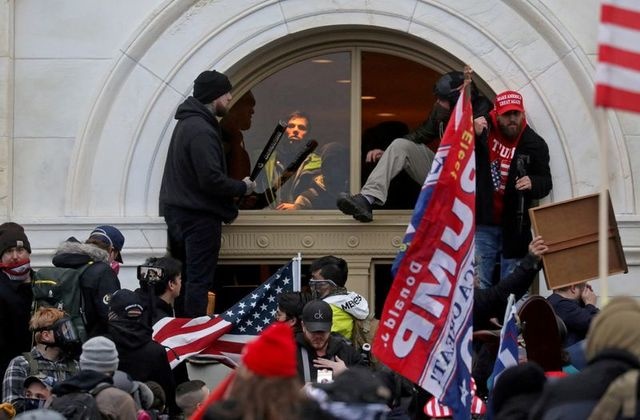 Dang Cong hoa chan dieu tra vu bao loan Dien Capitol hinh anh