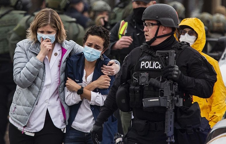 150 nguoi bi ban chet o My trong dip quoc khanh hinh anh