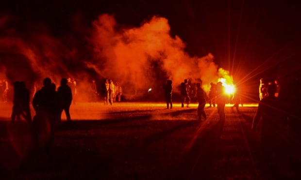 bao luc tai Phap anh 1