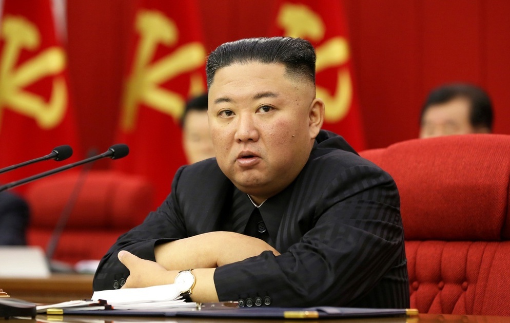 Dang sau hinh anh ong Kim Jong Un gay di dot ngot hinh anh