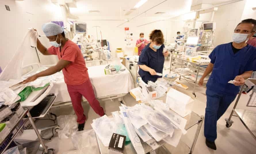 Chuyen gia SAGE: Anh mo cua de tim cach dat mien dich cong dong hinh anh