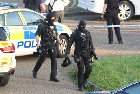 Xa sung chan dong tai Anh, 6 nguoi thiet mang hinh anh