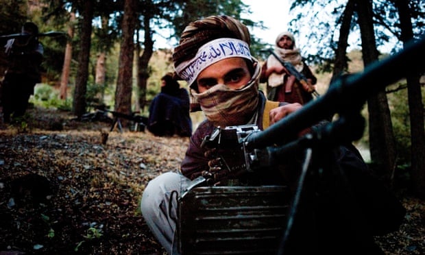 Vi sao 300.000 binh si Afghanistan dai bai truoc 80.000 linh Taliban? hinh anh