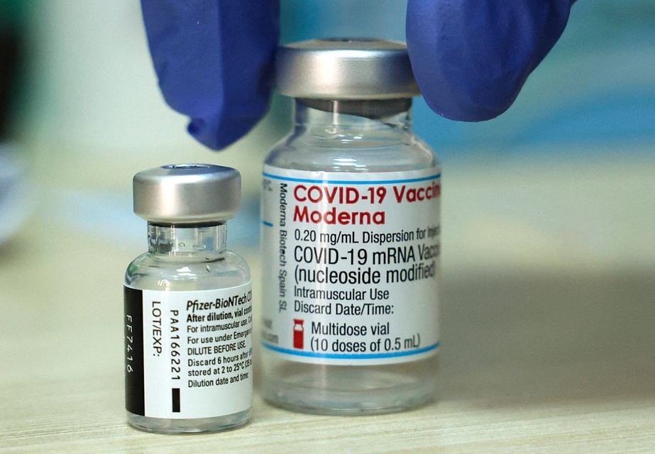 Phat hien moi ve khang the cua vaccine Moderna va Pfizer hinh anh