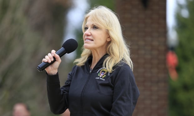 sa thai quan chuc thoi Trump anh 1