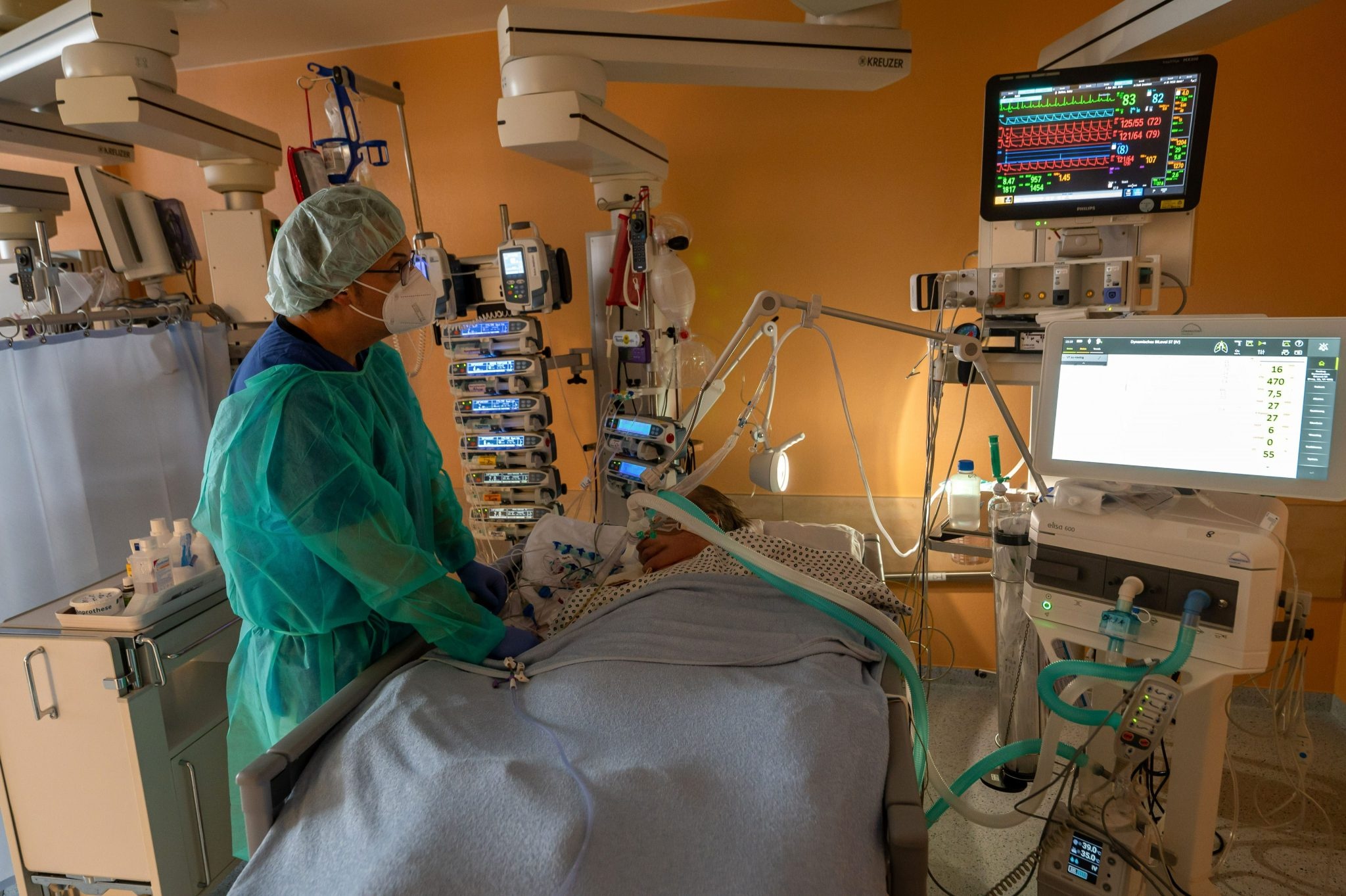 dich Covid-19 o chau Au anh 3