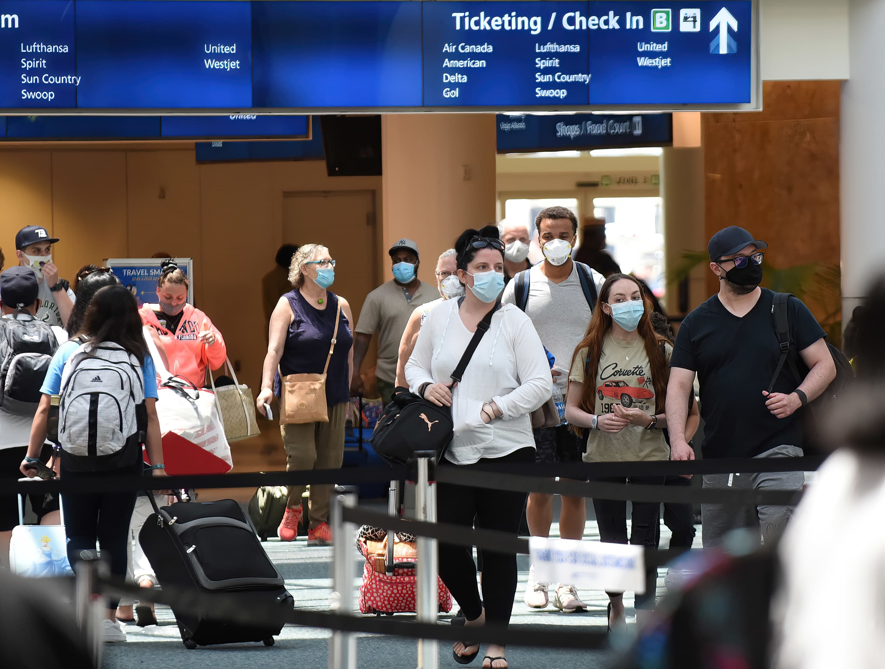 My mo cua cho du khach, nguoi Viet ruc rich len ke hoach di lai hinh anh