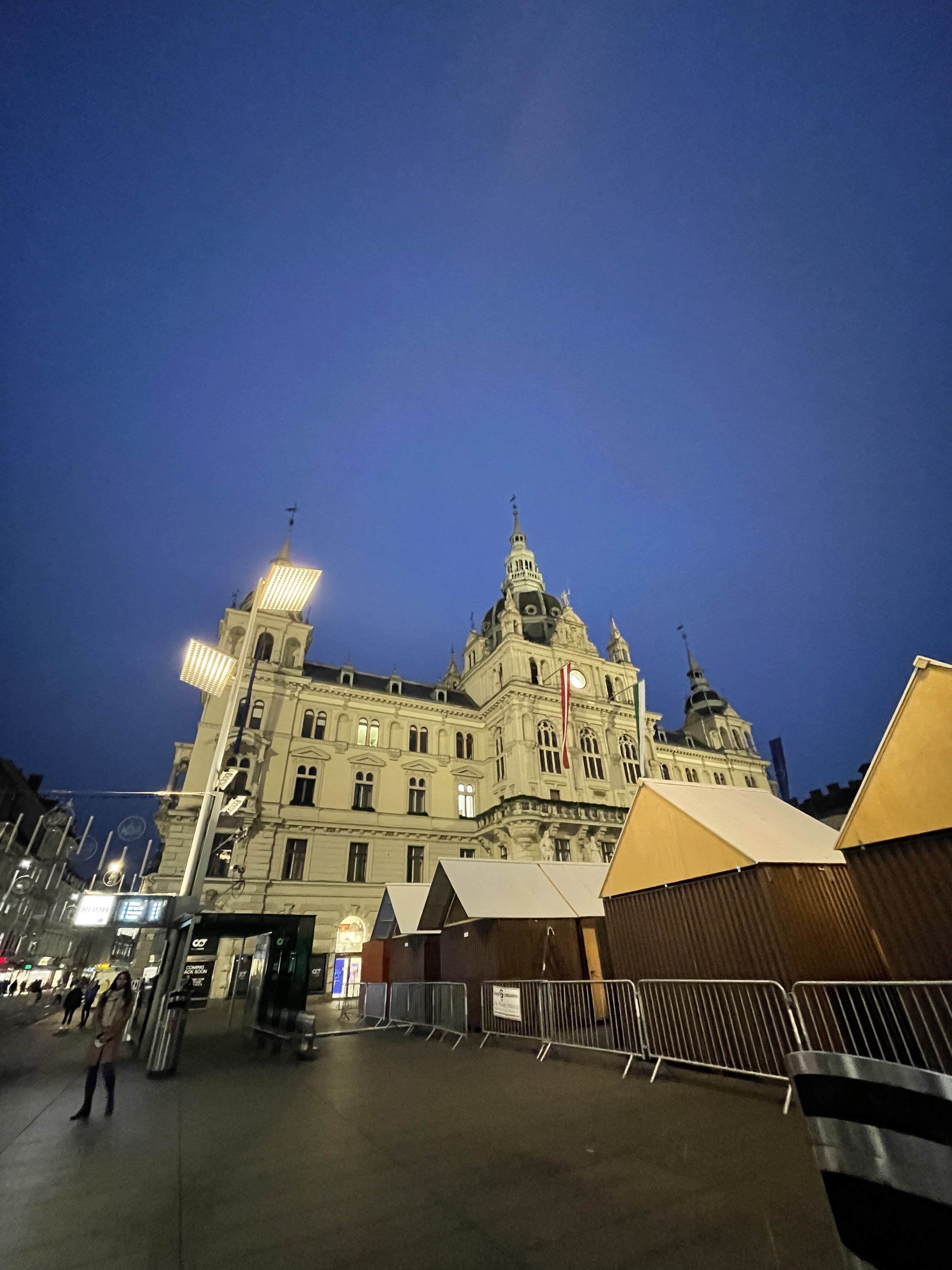 dich Covid-19 o Ao anh 5