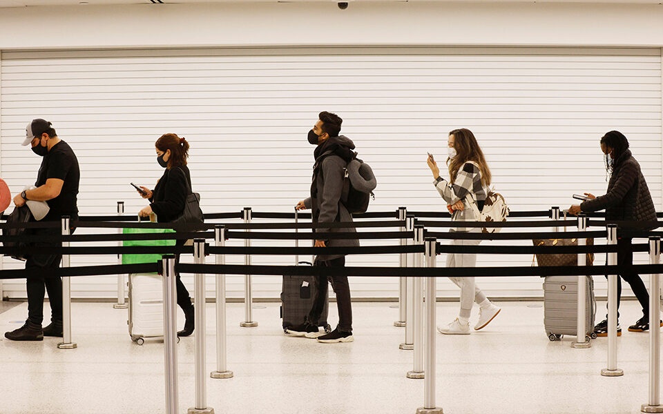 EU de xuat han su dung doi voi 'ho chieu vaccine' hinh anh