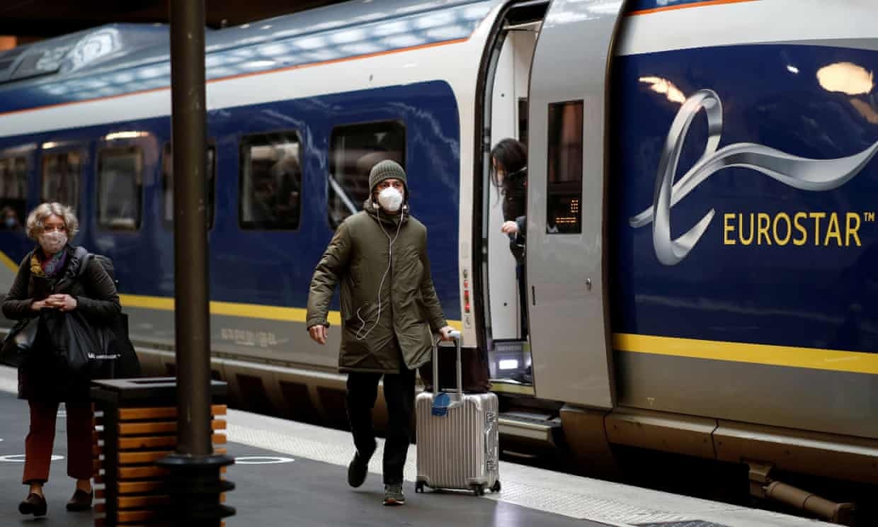 bien chung Omicron anh 2